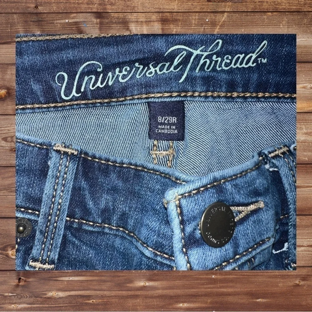 Universal Thread Women’s Dark Blue Jeans Size 8/29R - Perfect Fit & Style